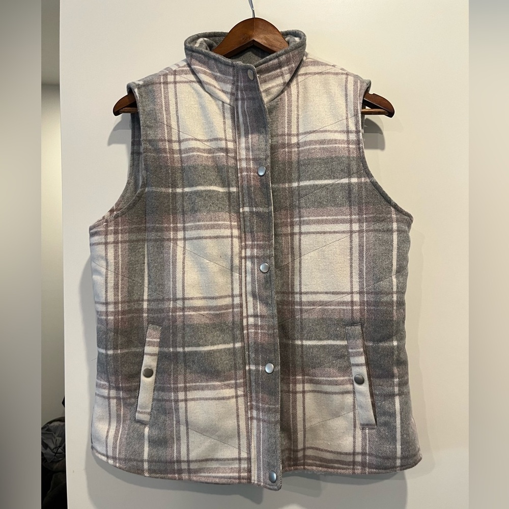 Thread and Supply Warm Vest Zipper and Button Up Pink Gray White Plaid Sz Medium